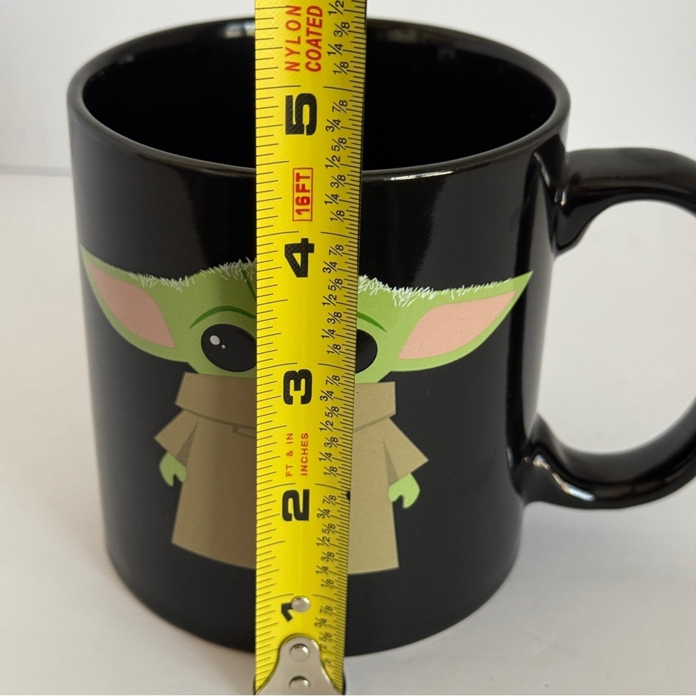 Star Wars: The Mandalorian The Child Stand Black 20 oz. Mug - Picture 8 of 9